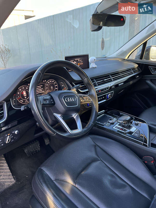 Внедорожник / Кроссовер Audi Q7 2016 в Белой Церкви
