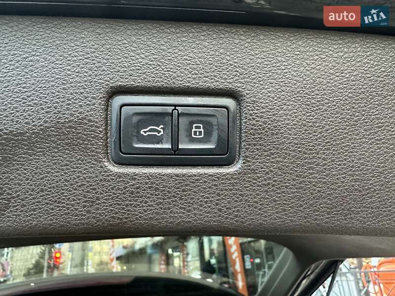 Позашляховик / Кросовер Audi Q7 2016 в Івано-Франківську