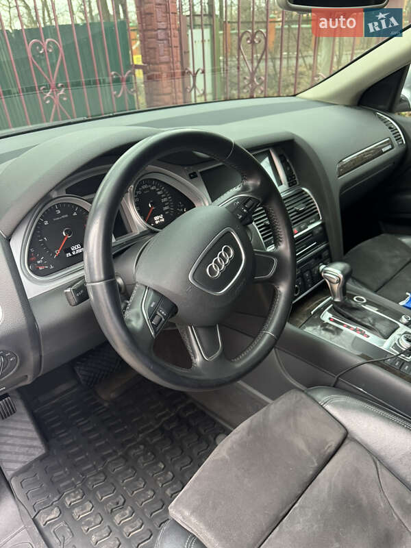 Позашляховик / Кросовер Audi Q7 2014 в Києві