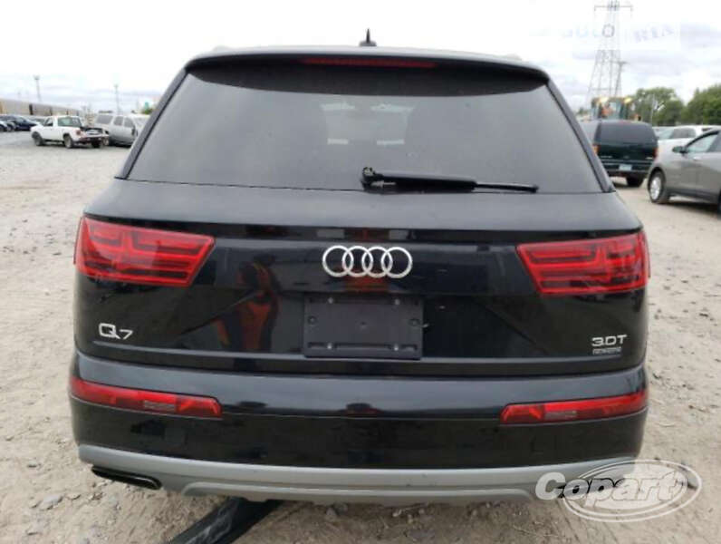 Внедорожник / Кроссовер Audi Q7 2015 в Косове