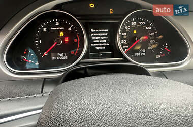 Позашляховик / Кросовер Audi Q7 2012 в 