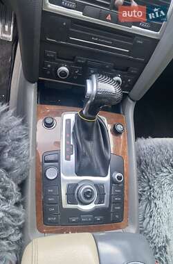 Внедорожник / Кроссовер Audi Q7 2010 в 