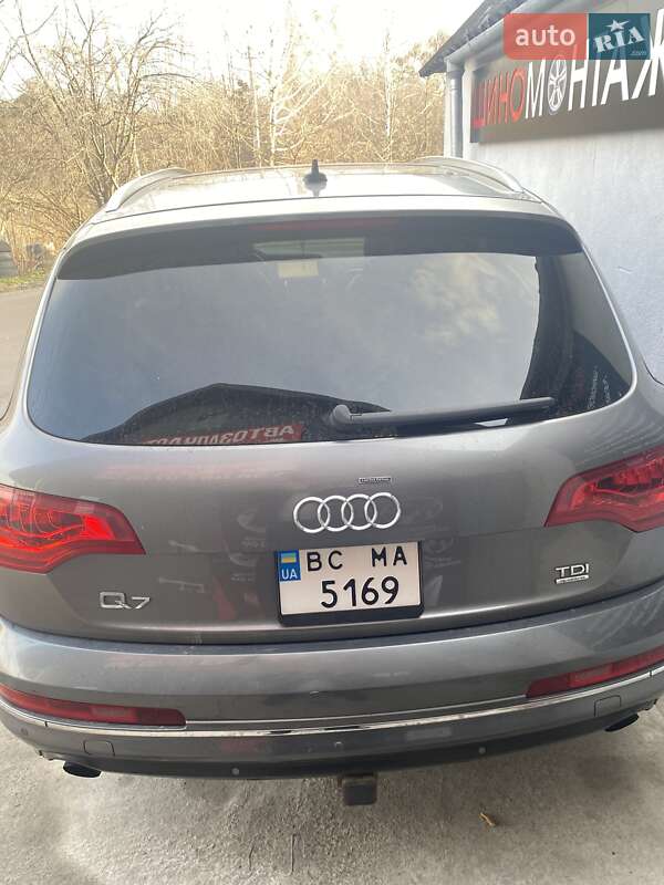 Позашляховик / Кросовер Audi Q7 2010 в Буську