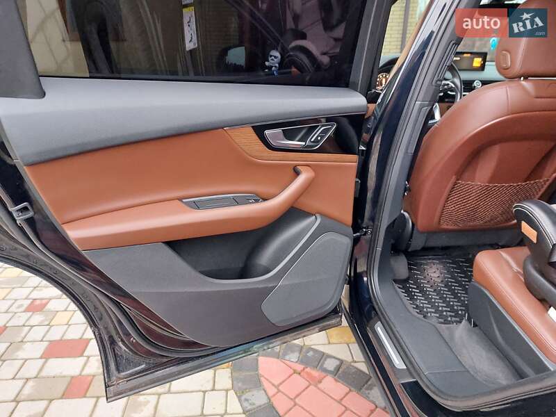 Позашляховик / Кросовер Audi Q7 2016 в Луцьку фото 44 Позашляховик / Кросовер Audi Q7 2016 в Луцьку