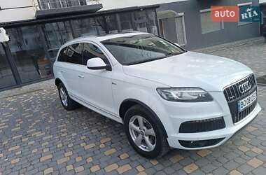 Позашляховик / Кросовер Audi Q7 2015 в 