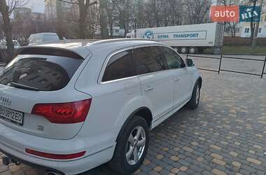 Позашляховик / Кросовер Audi Q7 2015 в 