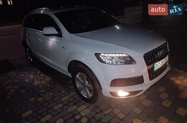 Позашляховик / Кросовер Audi Q7 2015 в 