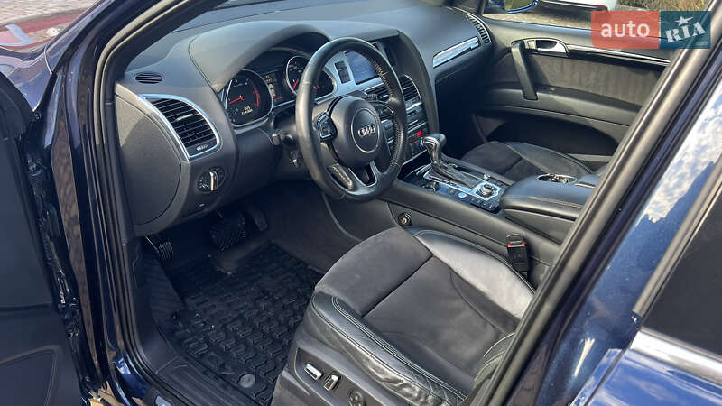 Внедорожник / Кроссовер Audi Q7 2013 в Каменец-Подольском