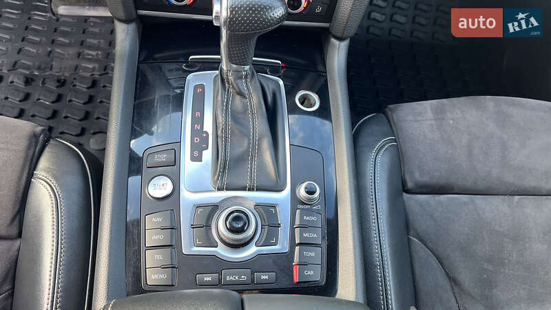 Внедорожник / Кроссовер Audi Q7 2013 в Каменец-Подольском