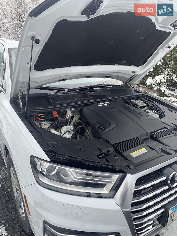Позашляховик / Кросовер Audi Q7 2018 в Дніпрі