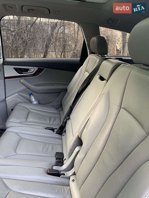 Позашляховик / Кросовер Audi Q7 2018 в Дніпрі