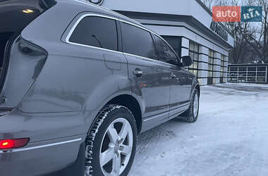 Внедорожник / Кроссовер Audi Q7 2013 в 