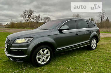 Внедорожник / Кроссовер Audi Q7 2010 в 