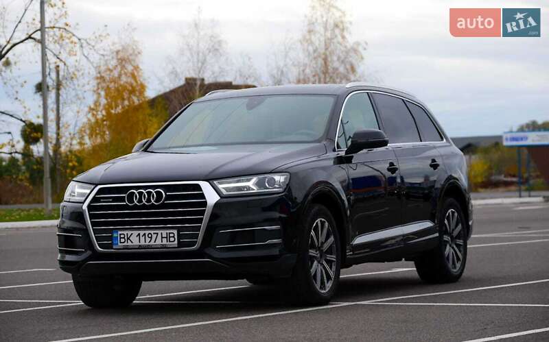 Позашляховик / Кросовер Audi Q7 2019 в Луцьку