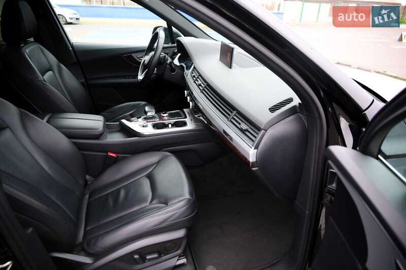 Внедорожник / Кроссовер Audi Q7 2019 в Луцке