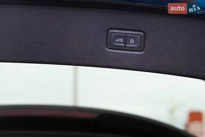 Audi Q7 2019 VIN WA1AHAF77KD027774 фото оголошення 30 з 76