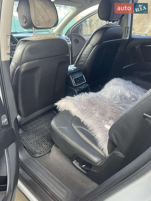 Внедорожник / Кроссовер Audi Q7 2010 в Тячеве