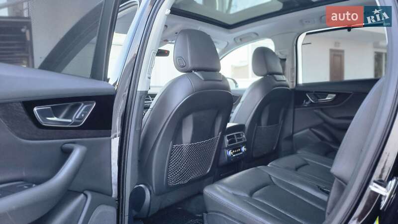 Внедорожник / Кроссовер Audi Q7 2016 в Киеве