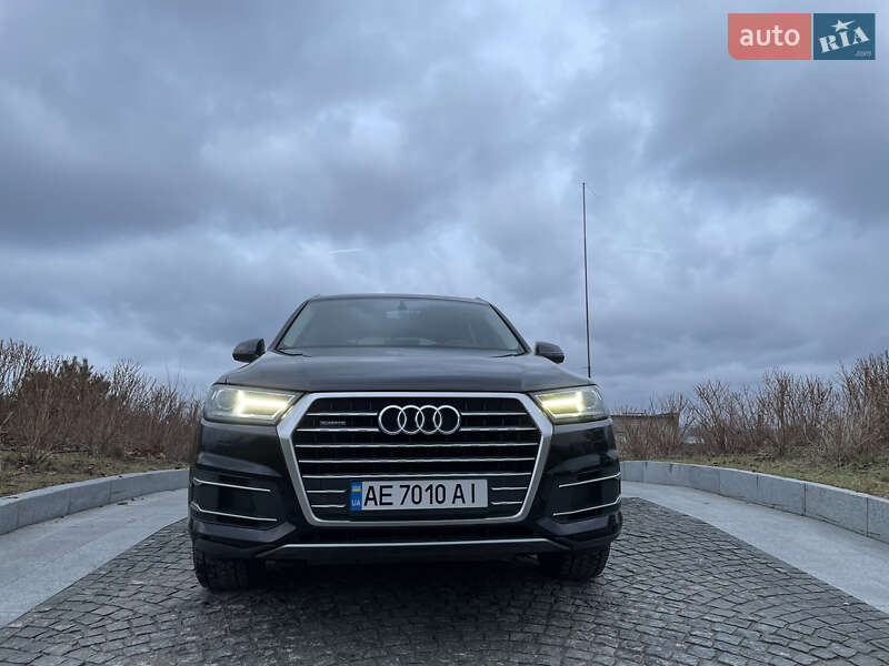 Позашляховик / Кросовер Audi Q7 2015 в Дніпрі фото 7 Позашляховик / Кросовер Audi Q7 2015 в Дніпрі