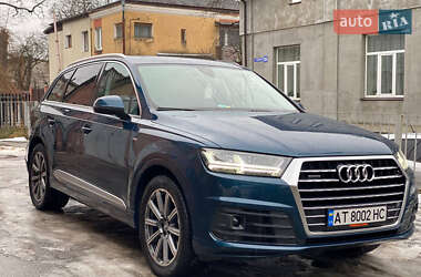 Позашляховик / Кросовер Audi Q7 2018 в 