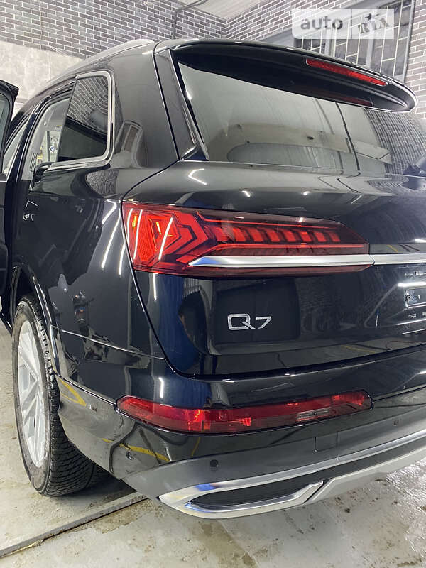 Позашляховик / Кросовер Audi Q7 2022 в Вінниці