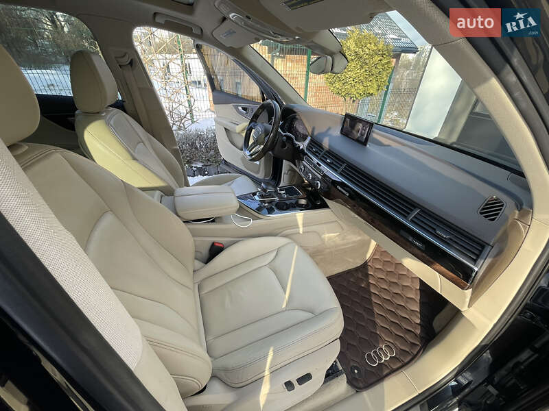 Позашляховик / Кросовер Audi Q7 2016 в Львові