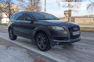 Позашляховик / Кросовер Audi Q7 2011 в Звягелі