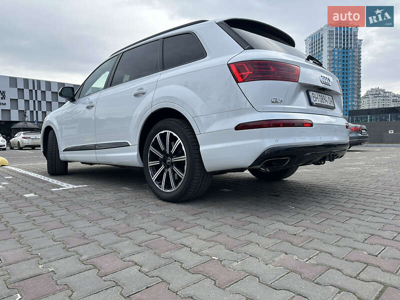 Внедорожник / Кроссовер Audi Q7 2016 в Одессе