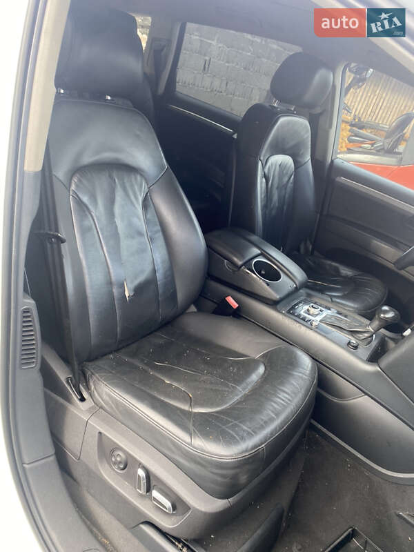 Позашляховик / Кросовер Audi Q7 2015 в Стрию