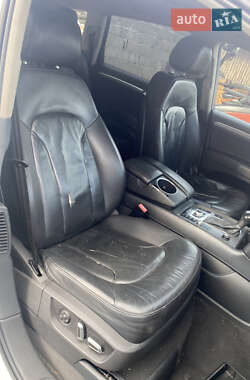 Внедорожник / Кроссовер Audi Q7 2015 в 