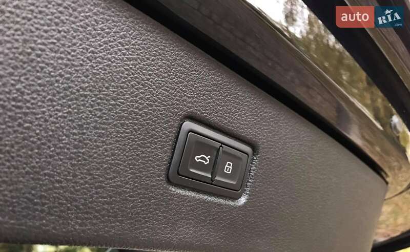 Внедорожник / Кроссовер Audi Q7 2015 в Ровно