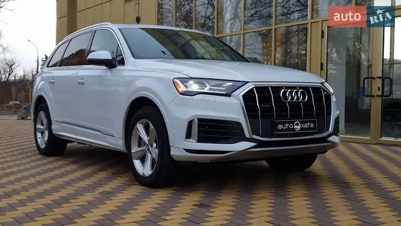 Внедорожник / Кроссовер Audi Q7 2019 в 
