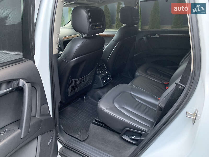 Позашляховик / Кросовер Audi Q7 2013 в Мукачевому