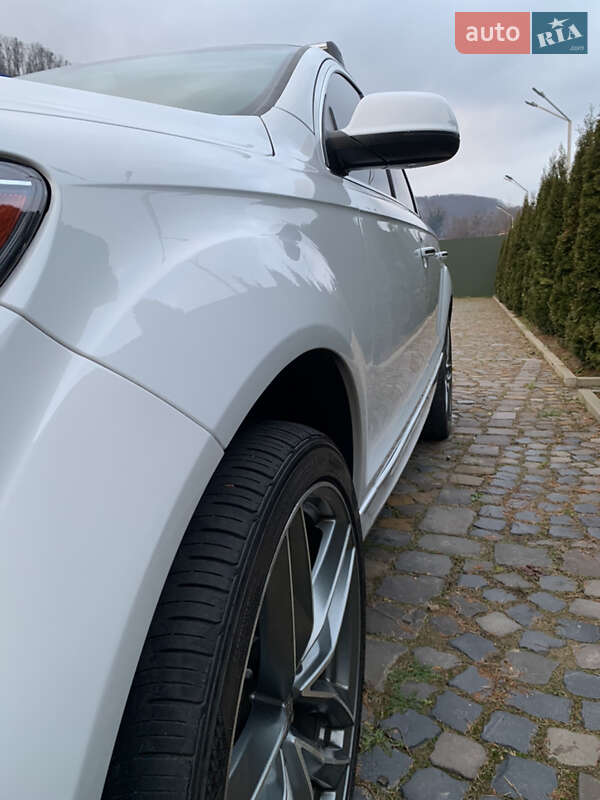 Позашляховик / Кросовер Audi Q7 2013 в Мукачевому