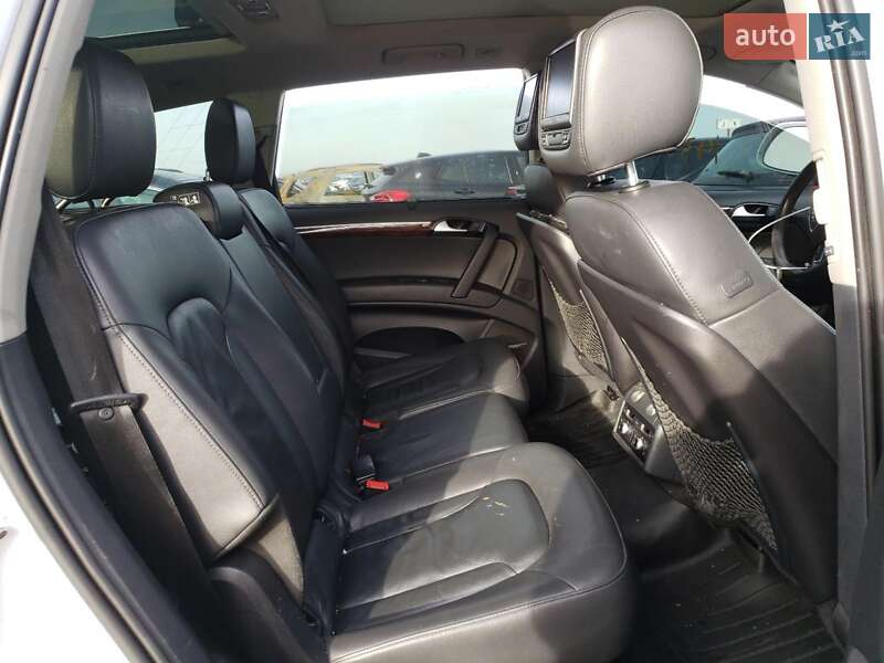 Позашляховик / Кросовер Audi Q7 2013 в Мукачевому