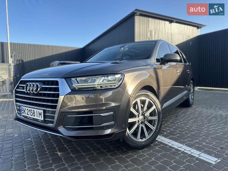 Внедорожник / Кроссовер Audi Q7 2016 в Львове