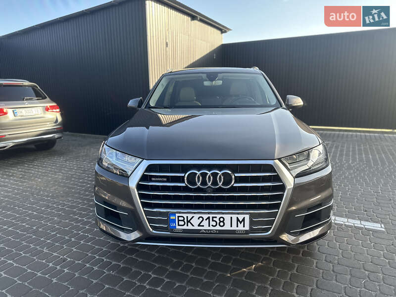 Внедорожник / Кроссовер Audi Q7 2016 в Львове
