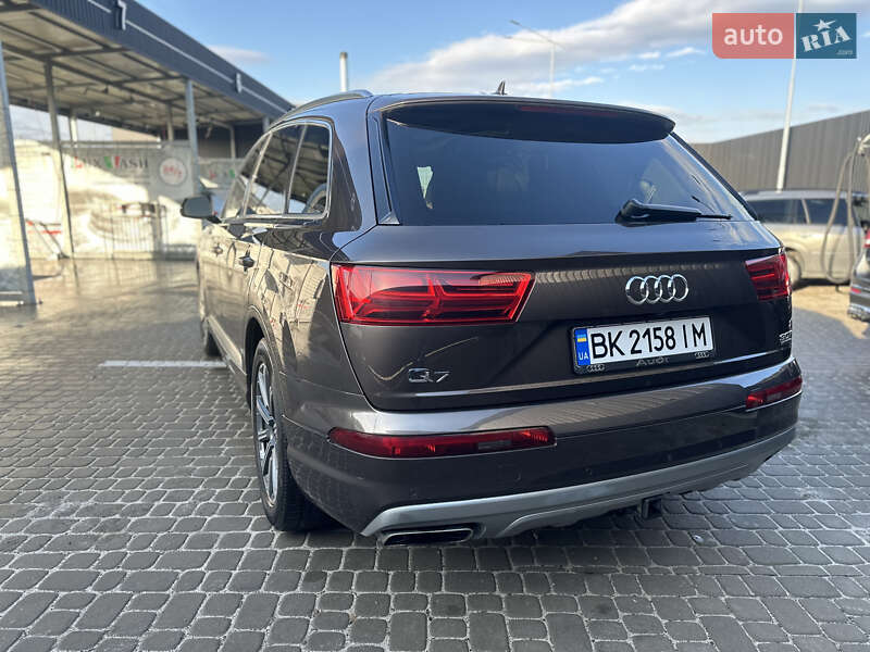 Внедорожник / Кроссовер Audi Q7 2016 в Львове