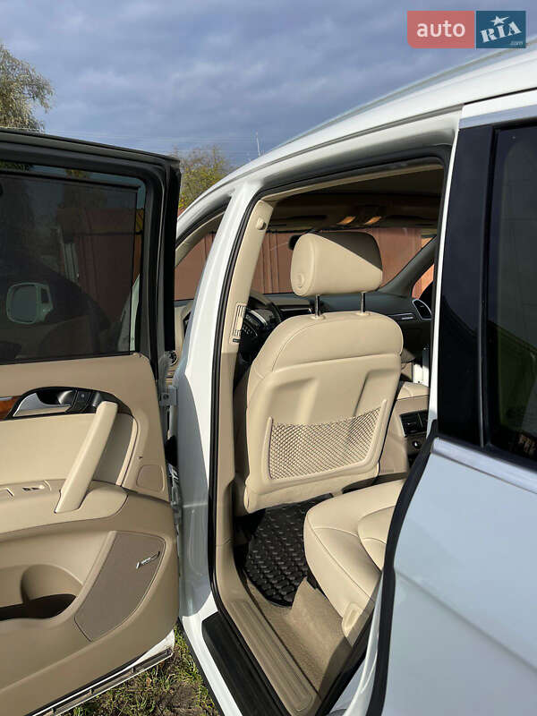 Позашляховик / Кросовер Audi Q7 2014 в Сарнах