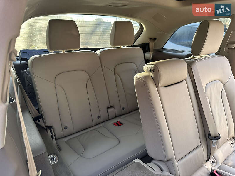 Позашляховик / Кросовер Audi Q7 2014 в Сарнах