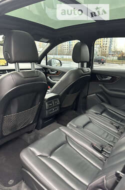 Позашляховик / Кросовер Audi Q7 2017 в Львові
