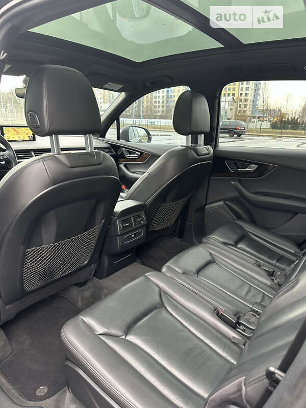 Внедорожник / Кроссовер Audi Q7 2017 в Львове