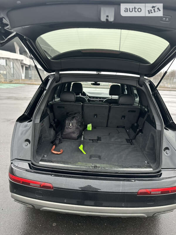 Позашляховик / Кросовер Audi Q7 2017 в Львові