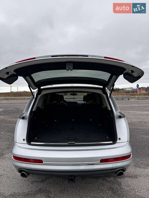 Позашляховик / Кросовер Audi Q7 2015 в Яворові