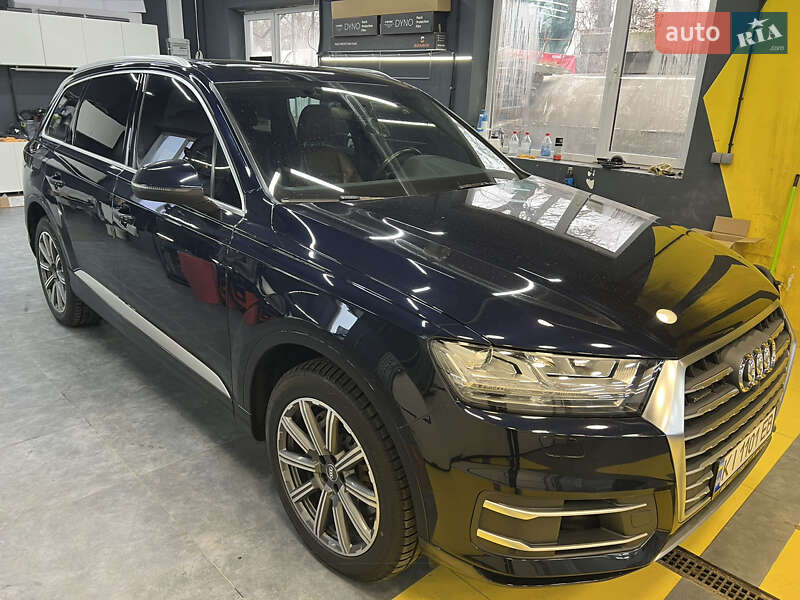 Внедорожник / Кроссовер Audi Q7 2017 в Киеве