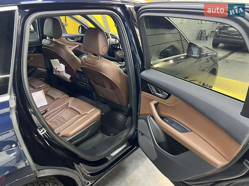 Внедорожник / Кроссовер Audi Q7 2017 в Киеве