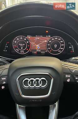 Внедорожник / Кроссовер Audi Q7 2017 в Киеве