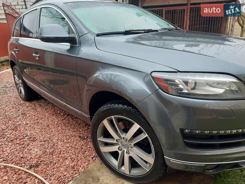 Внедорожник / Кроссовер Audi Q7 2014 в 