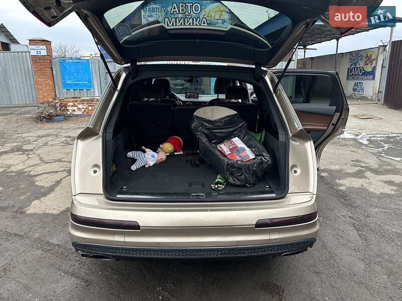 Позашляховик / Кросовер Audi Q7 2018 в Полтаві