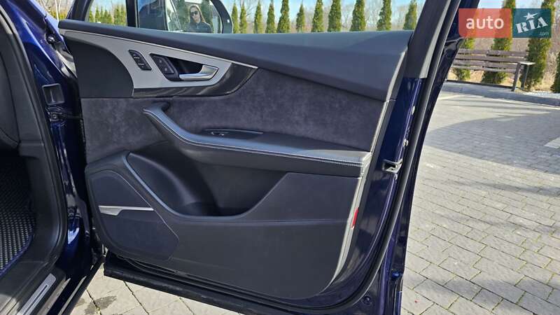 Позашляховик / Кросовер Audi Q7 2019 в Івано-Франківську
